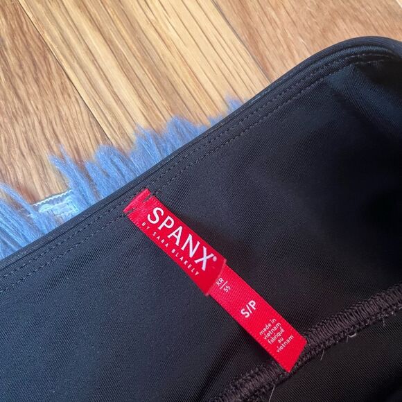 Spanx SPANXshape Faux Leather Leggings Size S - Picture 3 of 4